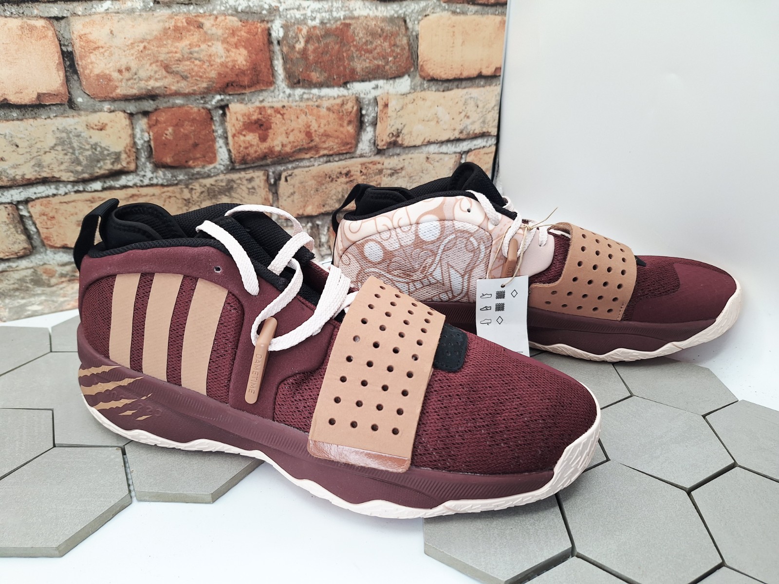 Adidas Dame 8 EXTPLY Legends Unleased Foo Lion Mens size 11.5 Burgundy 9 10