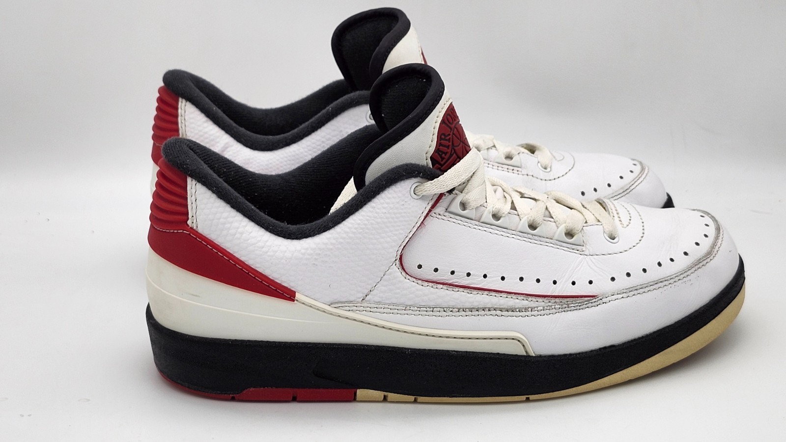 Size 8.5 – Air Jordan 2 Retro 2016 Low Chicago White/Red/Black 832819-101