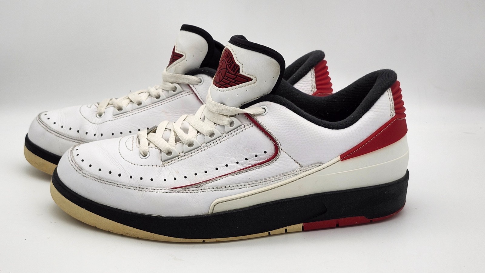 Size 8.5 – Air Jordan 2 Retro 2016 Low Chicago White/Red/Black 832819-101
