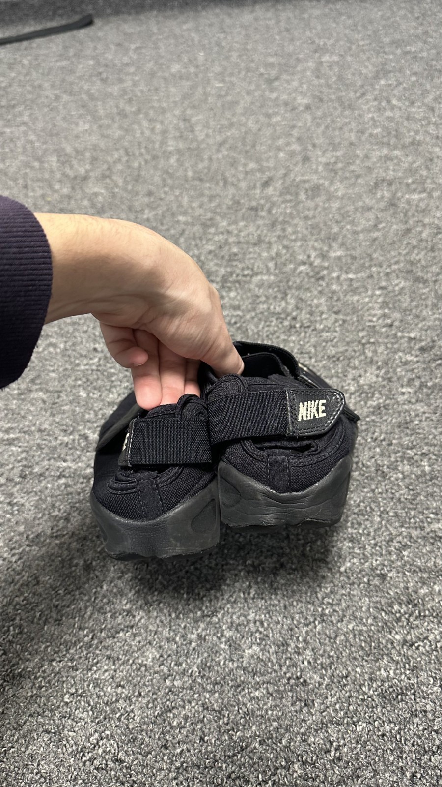 Nike Air Rift Men’s Black Split Toe Shoes Size 40 EU 7 US