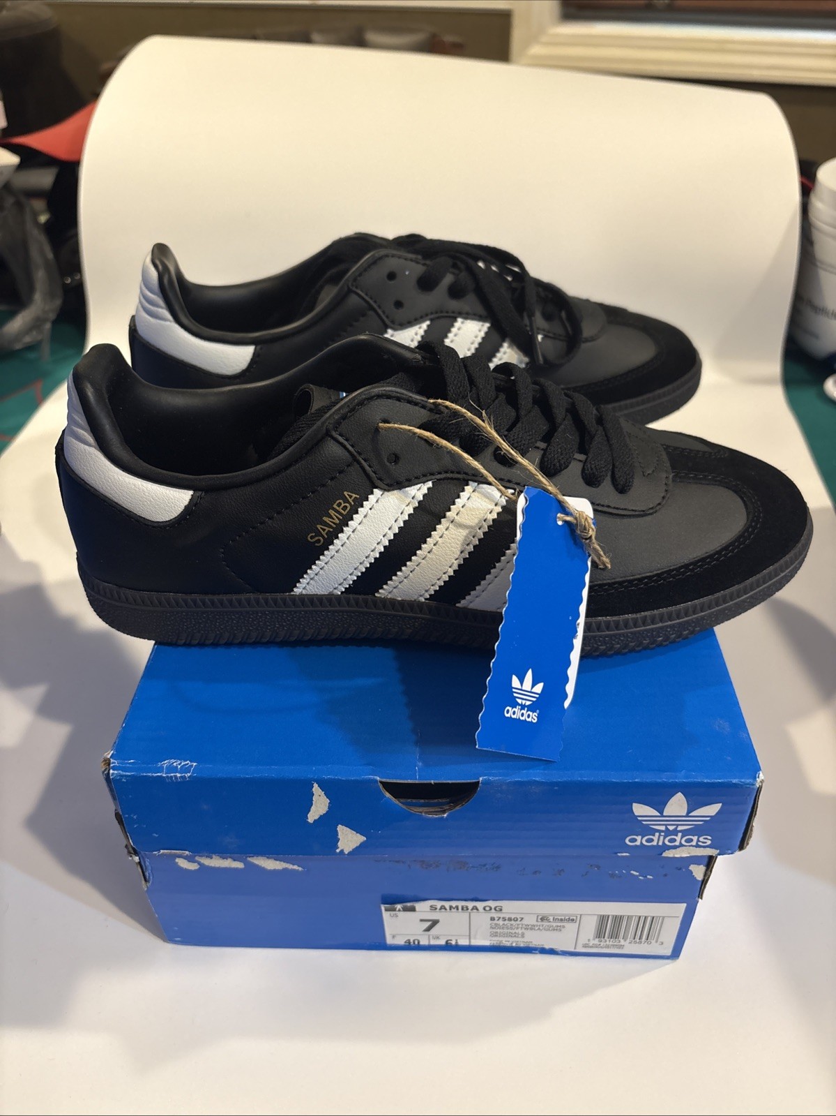 Size 7 Men’s – adidas Samba OG Black Gum