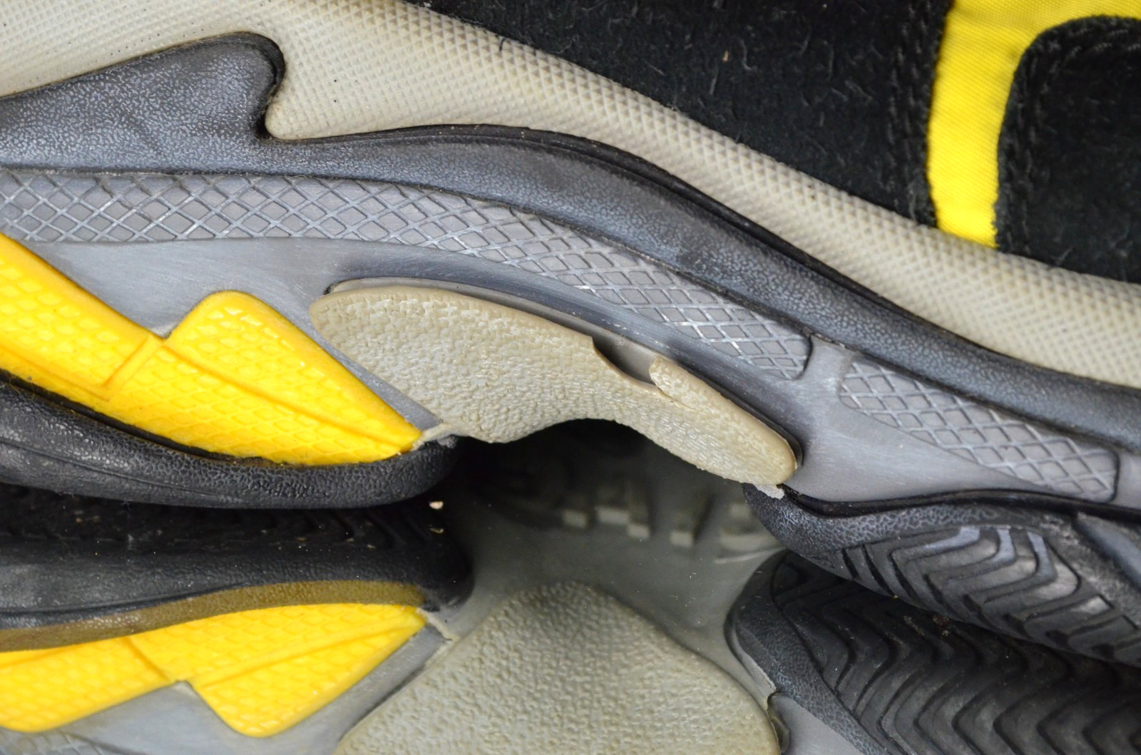 RARE Balenciaga “Triple S” Sneakers Size 11(44EU) Black/Yellow