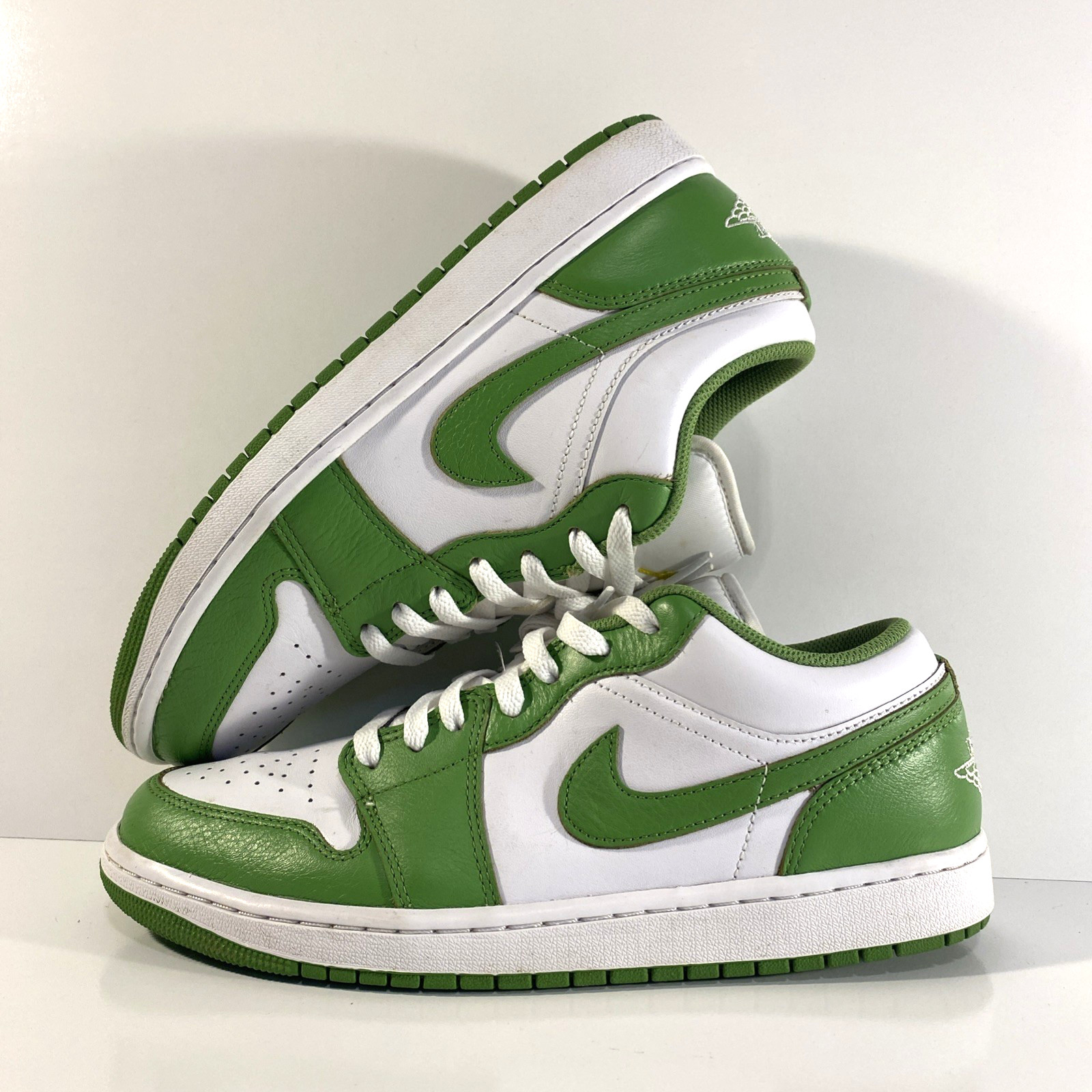 Nike Mens Size 10 Air Jordan 1 Low SE Shoes White Chlorophyll HF4823-100