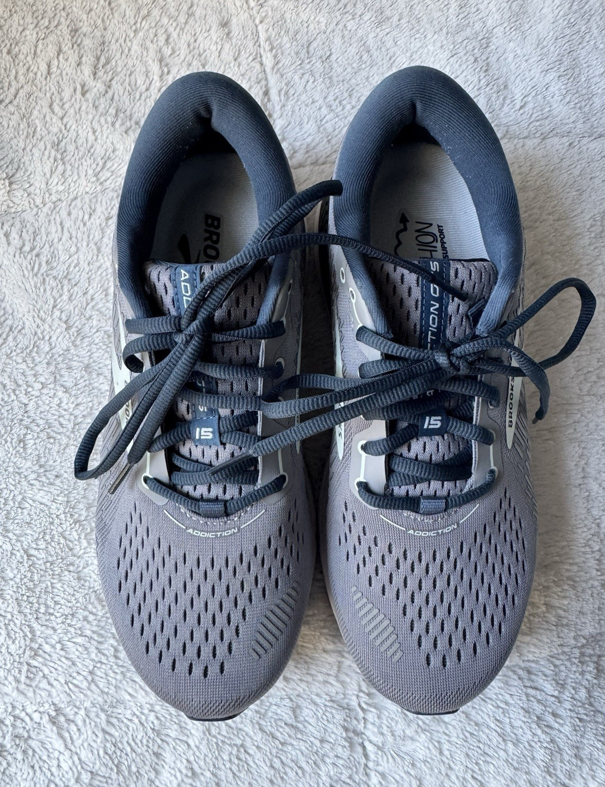 Brooks Addiction GTS 15 Gray Blue White Men’s Low Top Lace Up Running Sneaker
