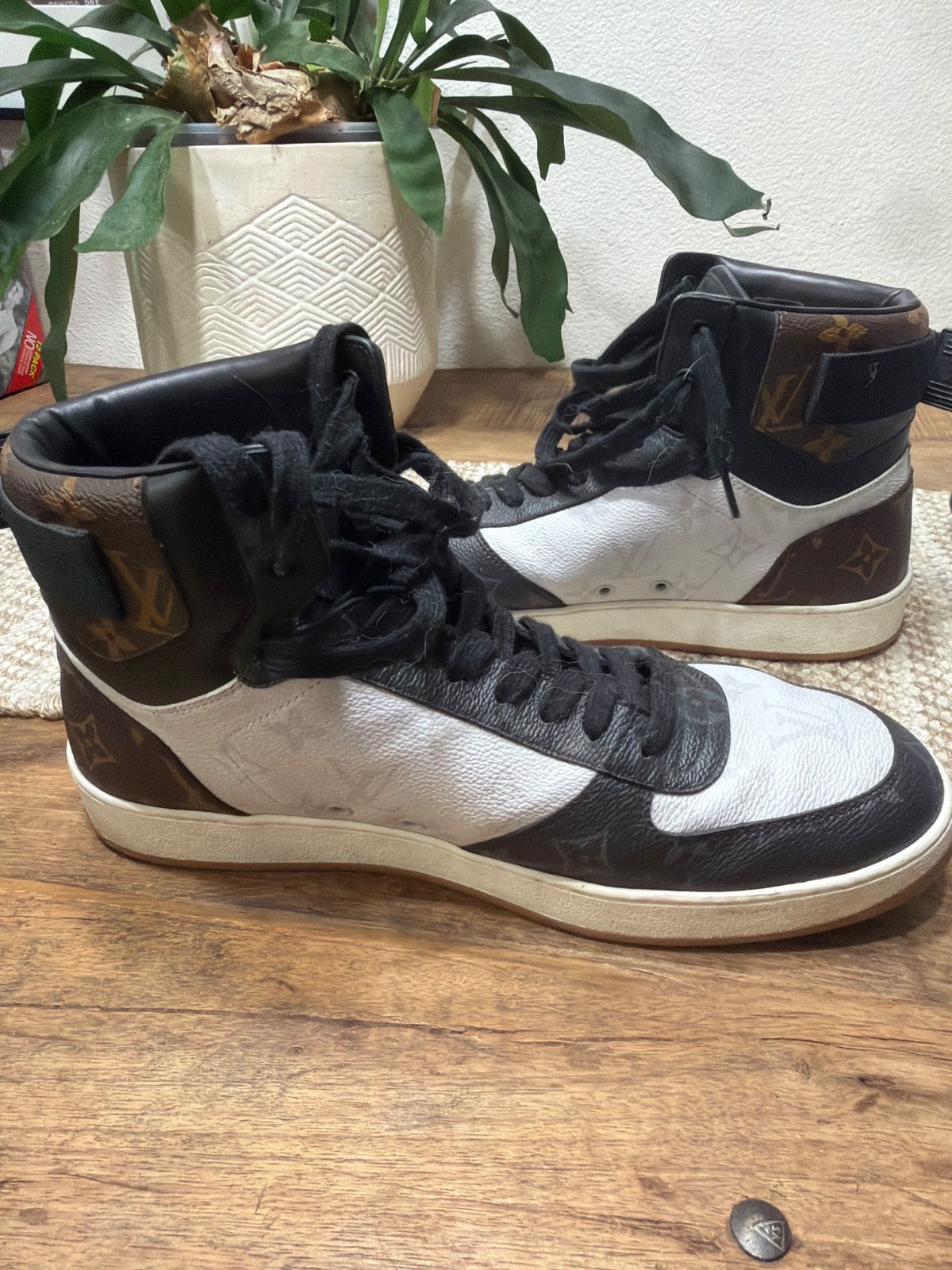 Size 7.5 – Louis Vuitton Rivoli High Tri-Color