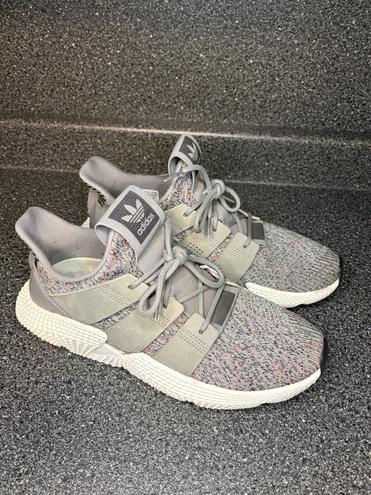 adidas Originals Men’s Gray Flecked Knit Lace-Up Low Top Athletic Sneaker