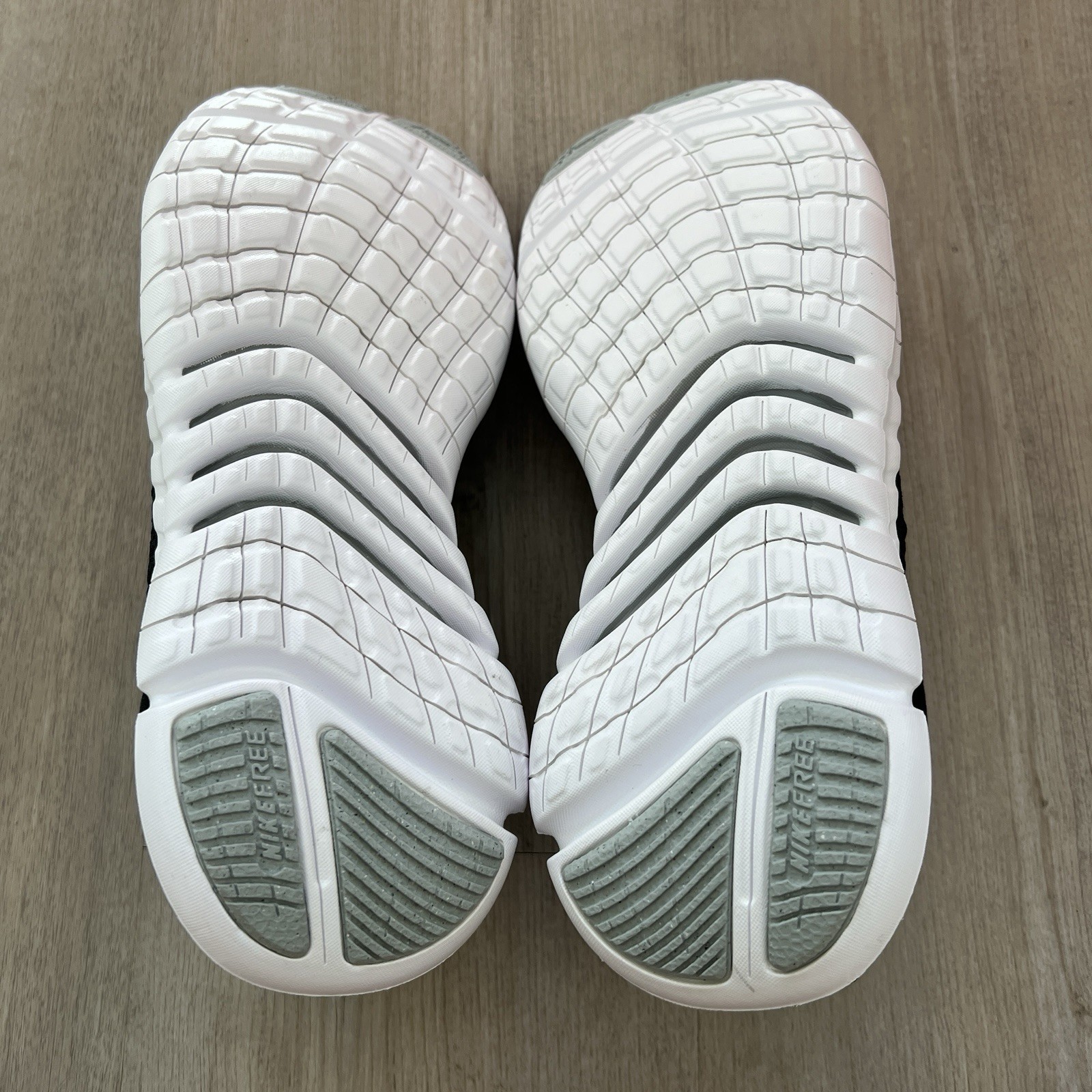 Nike Free Run 5.0 Black White CZ1884-001 Size 7.5, 8, 9 Men