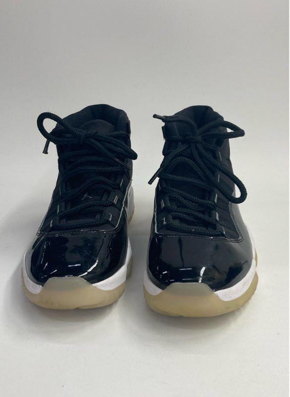 Authentic Men’s Nike Air Jordan 11 Retro Size 7.5 Black Sneaker