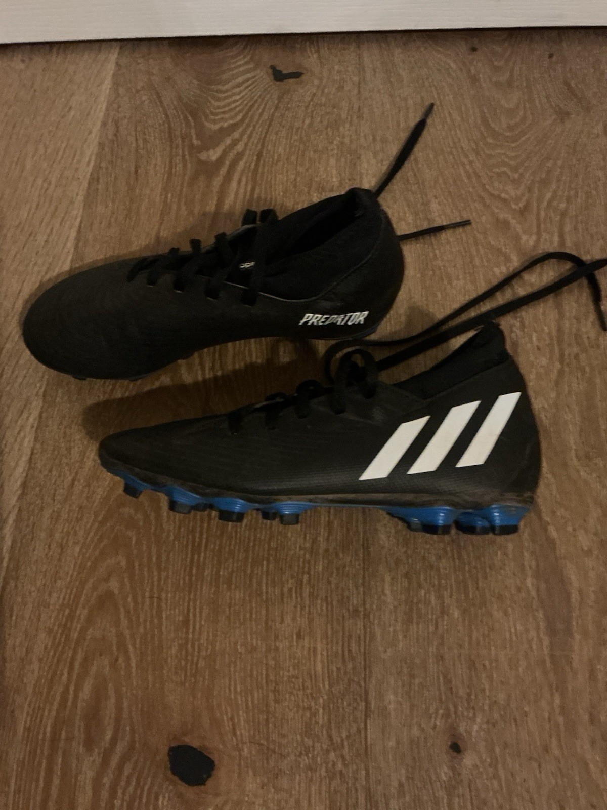adidas Predator Men’s Low Top Lace-Up Plastic Soccer Cleats Black/Blue/White