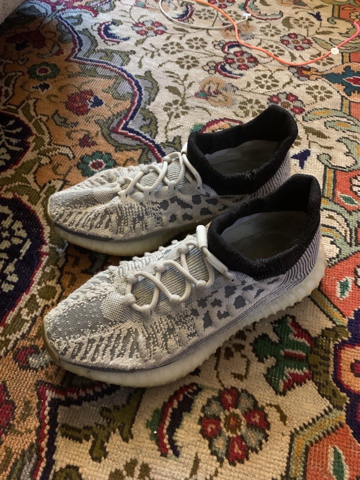 adidas Yeezy Size 10.5