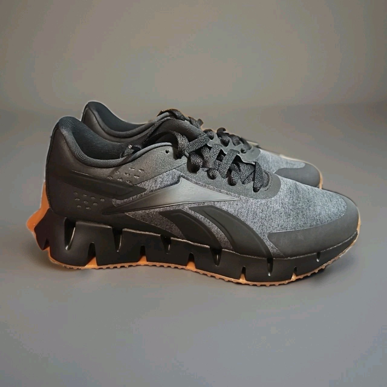 Size 8.5 – Reebok Zig Dynamica 2.0 CL Black Gum