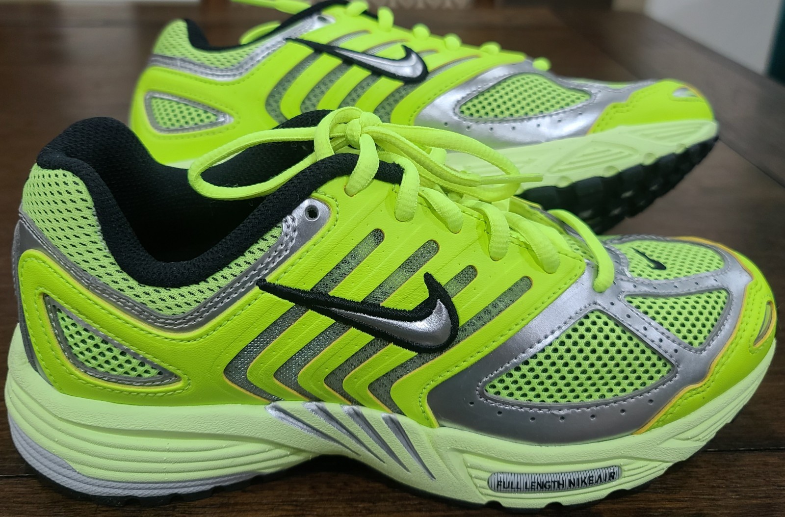 Nike Women’s Air Pegasus 2005 Volt/Silver/Black Mesh Low Top Running Sneaker