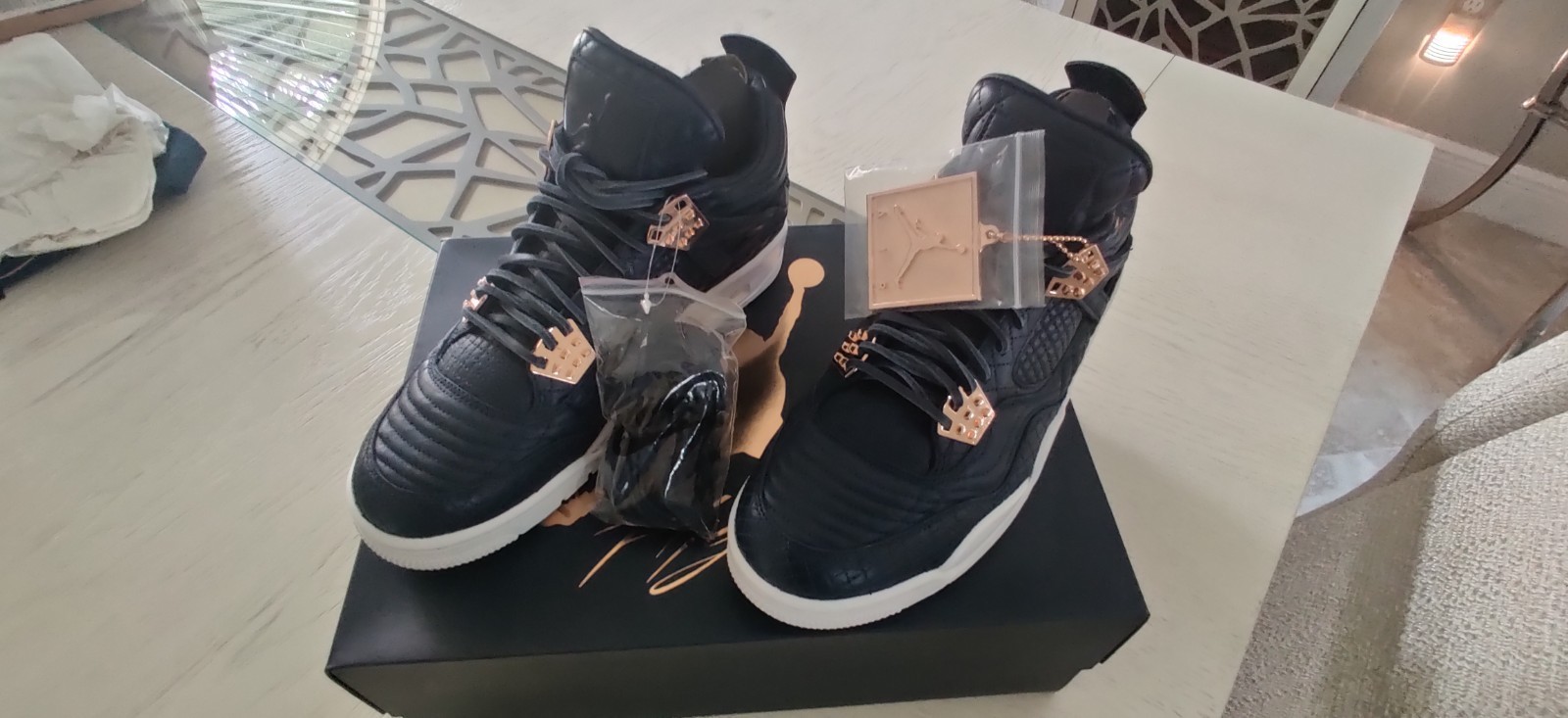 Air Jordan 4 Retro Premium – SIZE 8 – 819139-402 Obsidian White Navy Leather IV