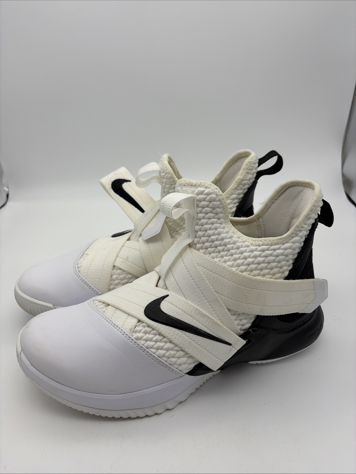 Nike Shoes Mens 6.5 Lebron Soldier 12 XII TB White Black Basketball AT3872-101