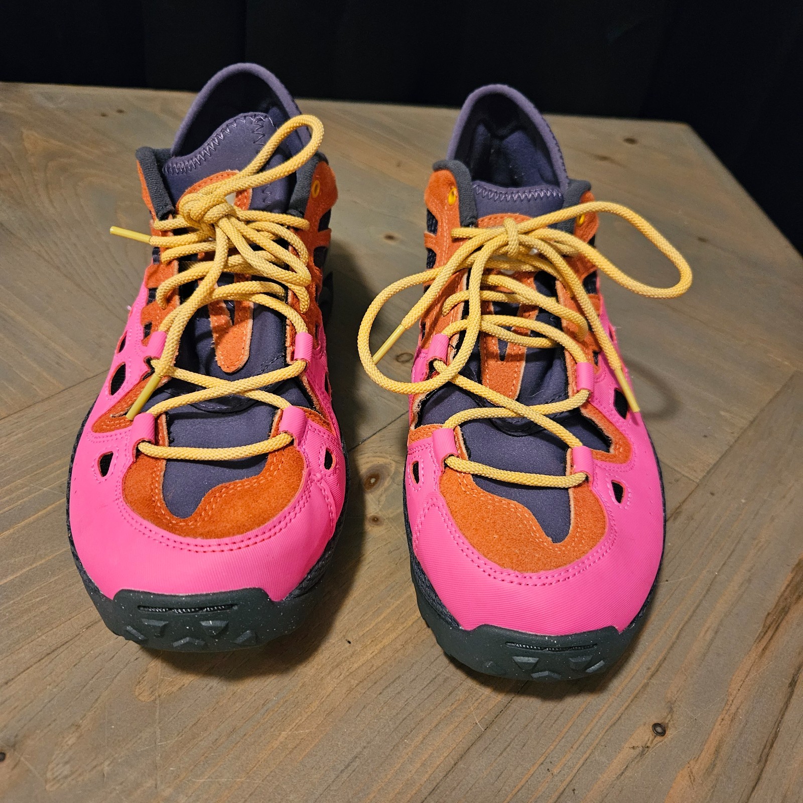 Nike ACG Air Exploraid Light Wild Mango Dark Raisin Laser Fuchsia Mens 10 Hiking