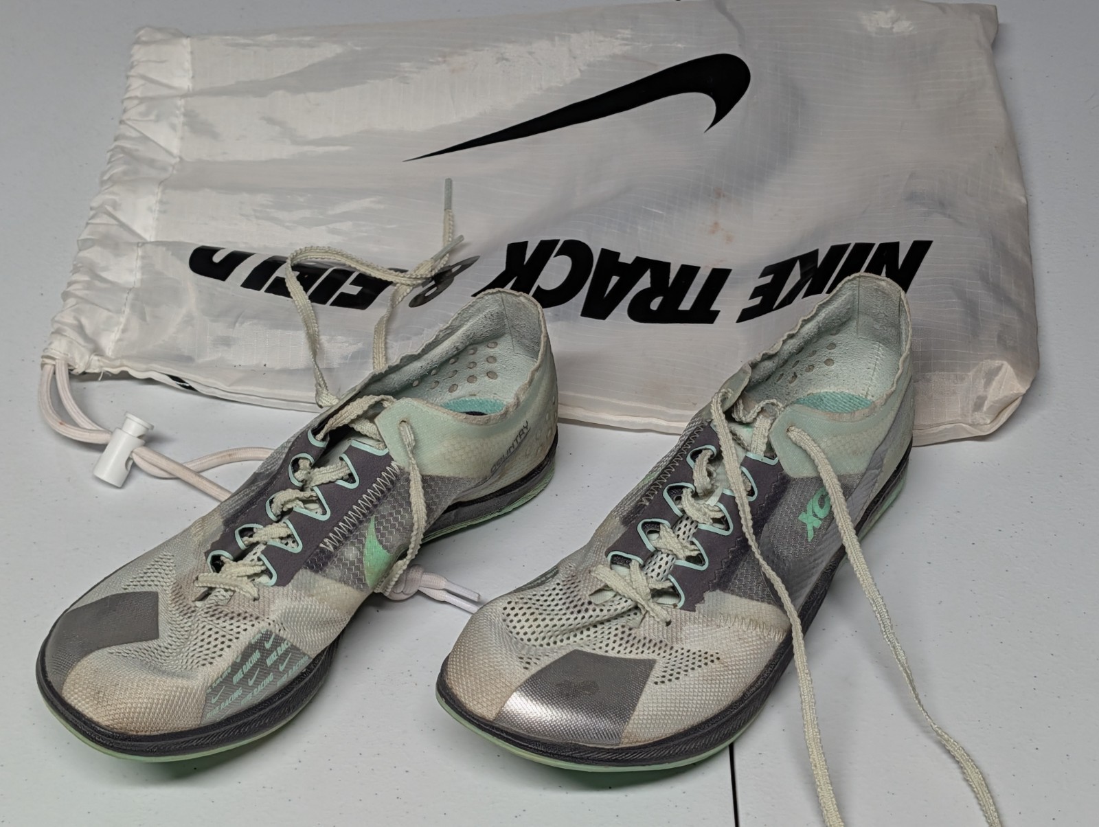Nike ZoomX Dragonfly Green Glow XC Cross Country Spikes – Men’s 6 / Women’s 7.5