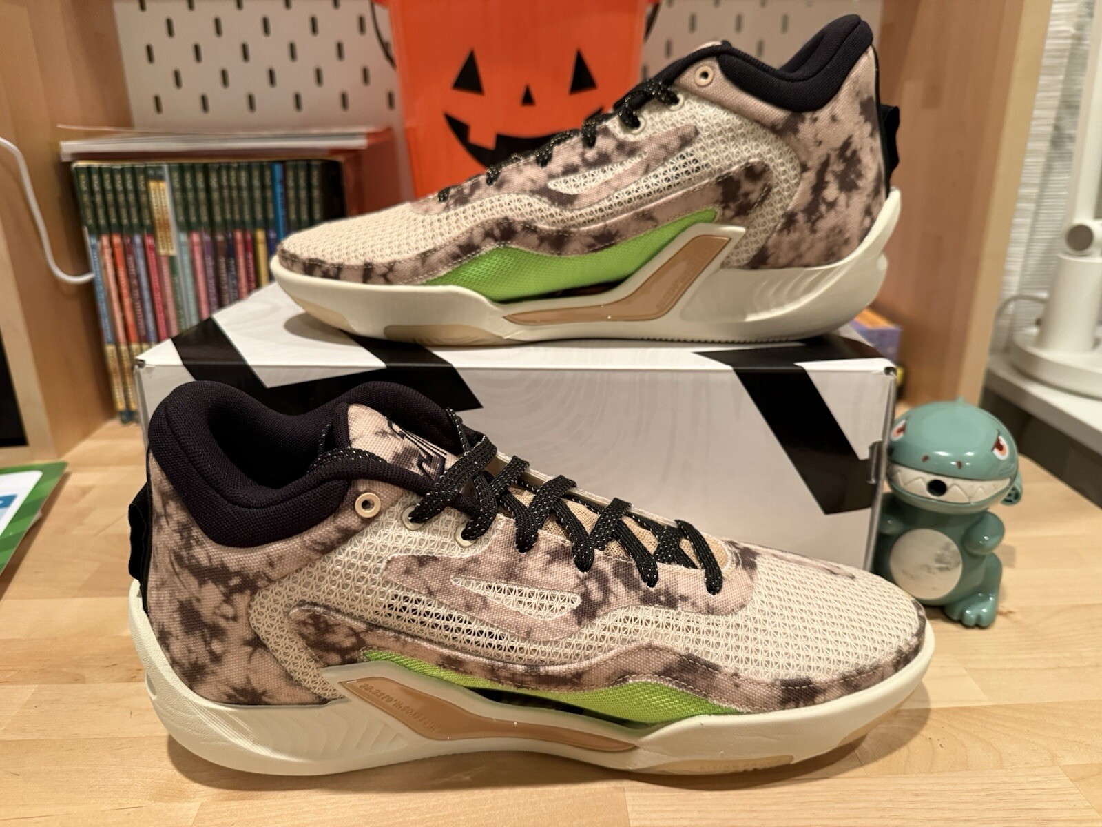 DS MEN Nike Jordan Tatum 1 Basketball Fossil Black Sesame Desert Camo DZ3320-200