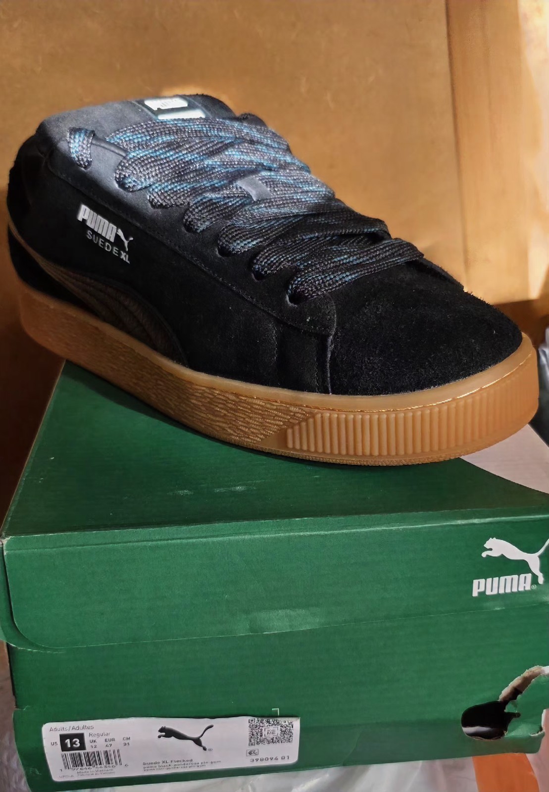 PUMA Suede XL Flecked Men’s Sneaker Black Suede Gum Rubber Sole 390904 01
