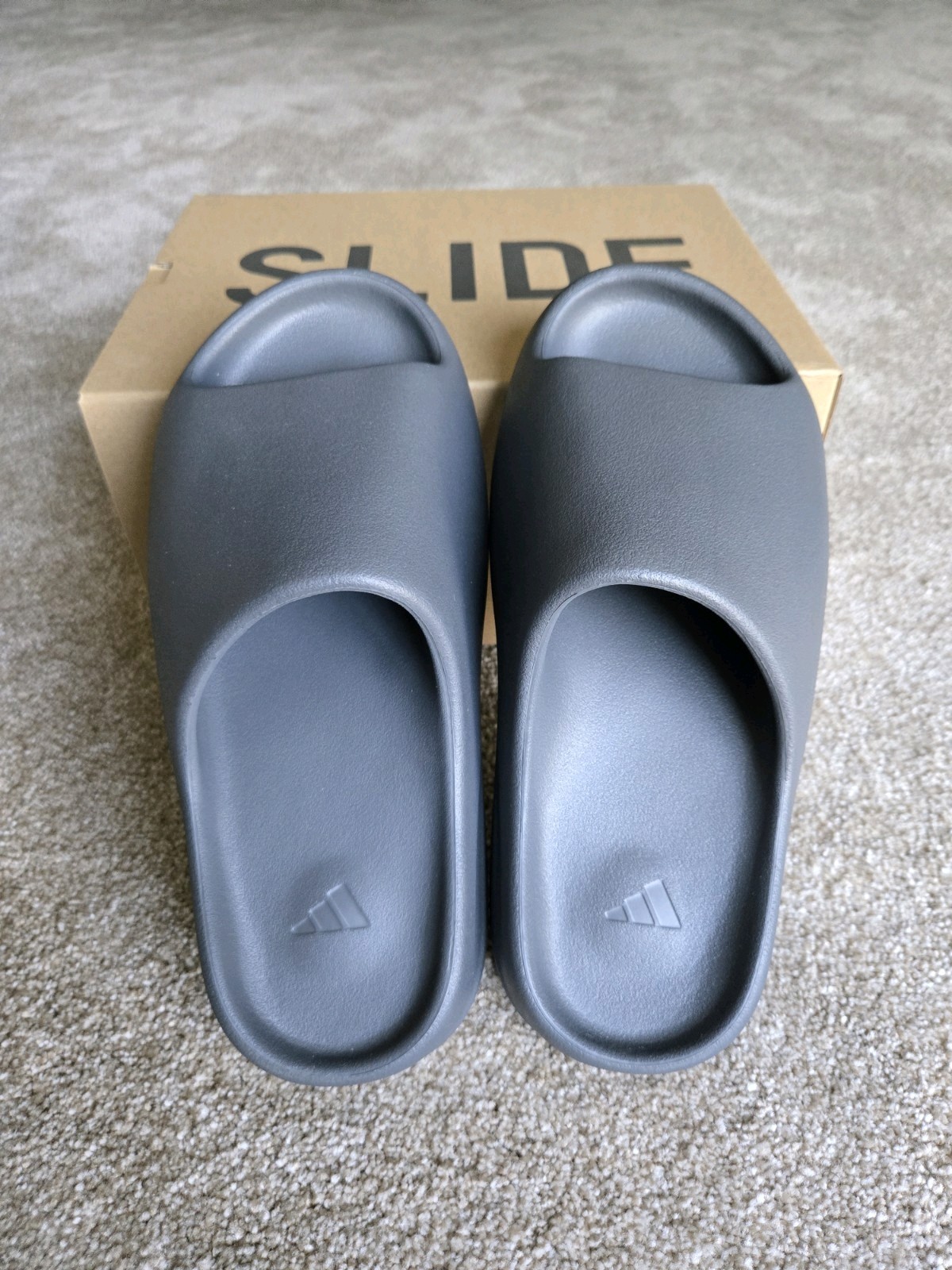 Adidas Yeezy Slide Granite Dark Grey ID4132 Men’s SZ 9