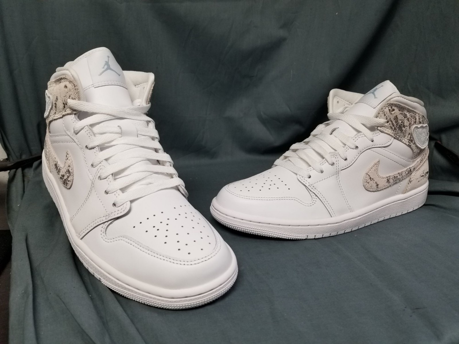 Jordan 1 Mid SE Distressed White Silver Sneakers Mens Size 12 NEW NO BOX!