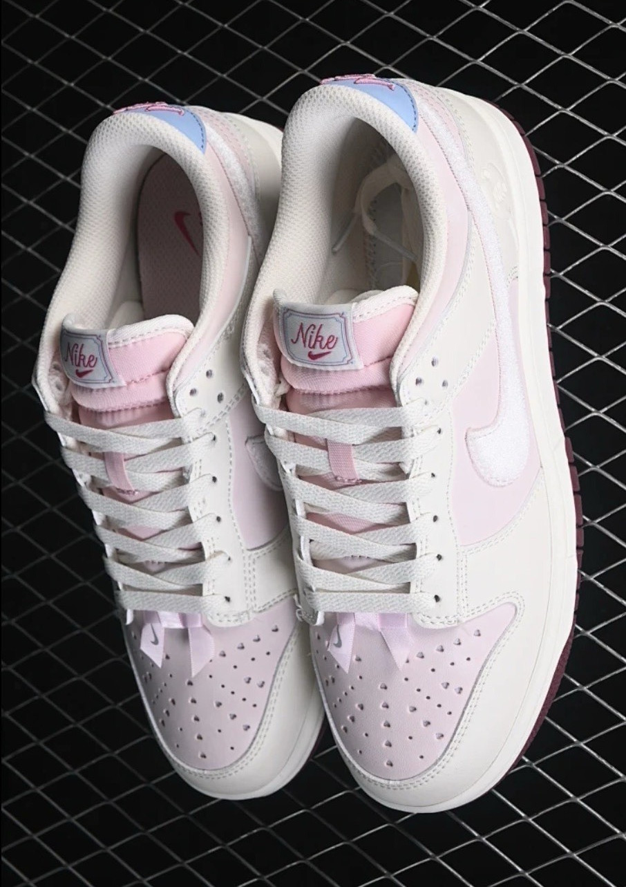 Nike Dunk Low Low Top Lace-Up Colorblock Sneaker White Pink Purple Blue