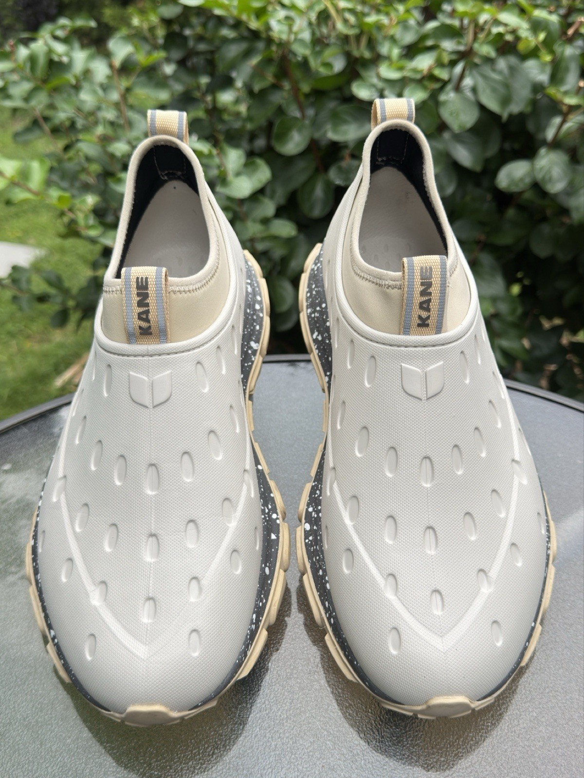 KANE Revive AC Recovery Shoes Men’s Size 11 Slip On Shoes