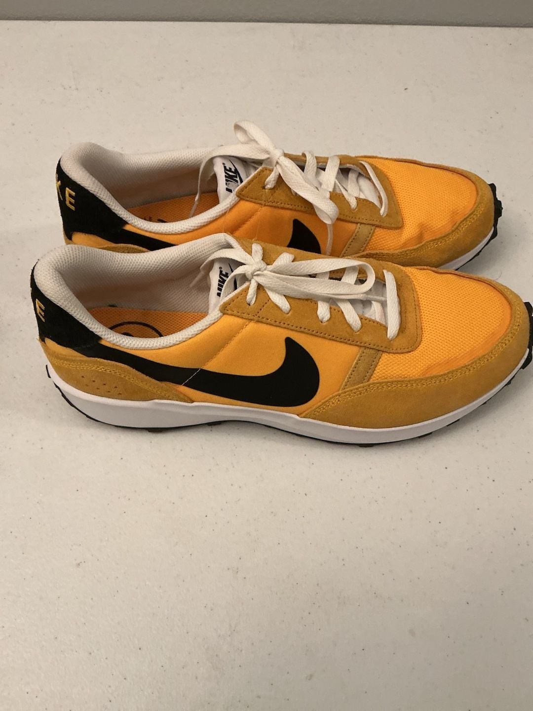 Nike Waffle Nav Men’s Sneakers University Gold Black White