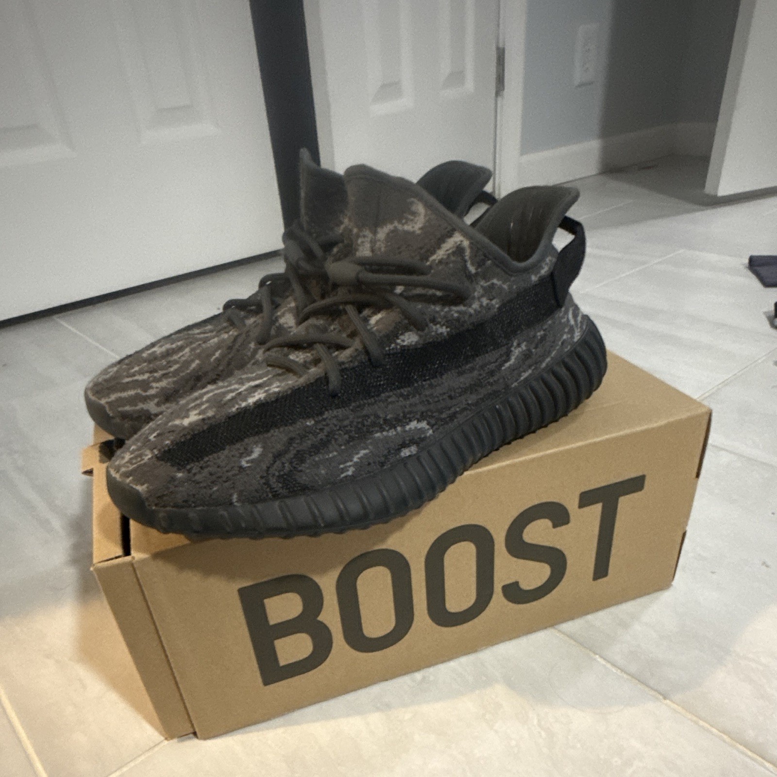 adidas Yeezy Boost 350 MX Dark Salt V2 Low Top Sneakers HQ4540