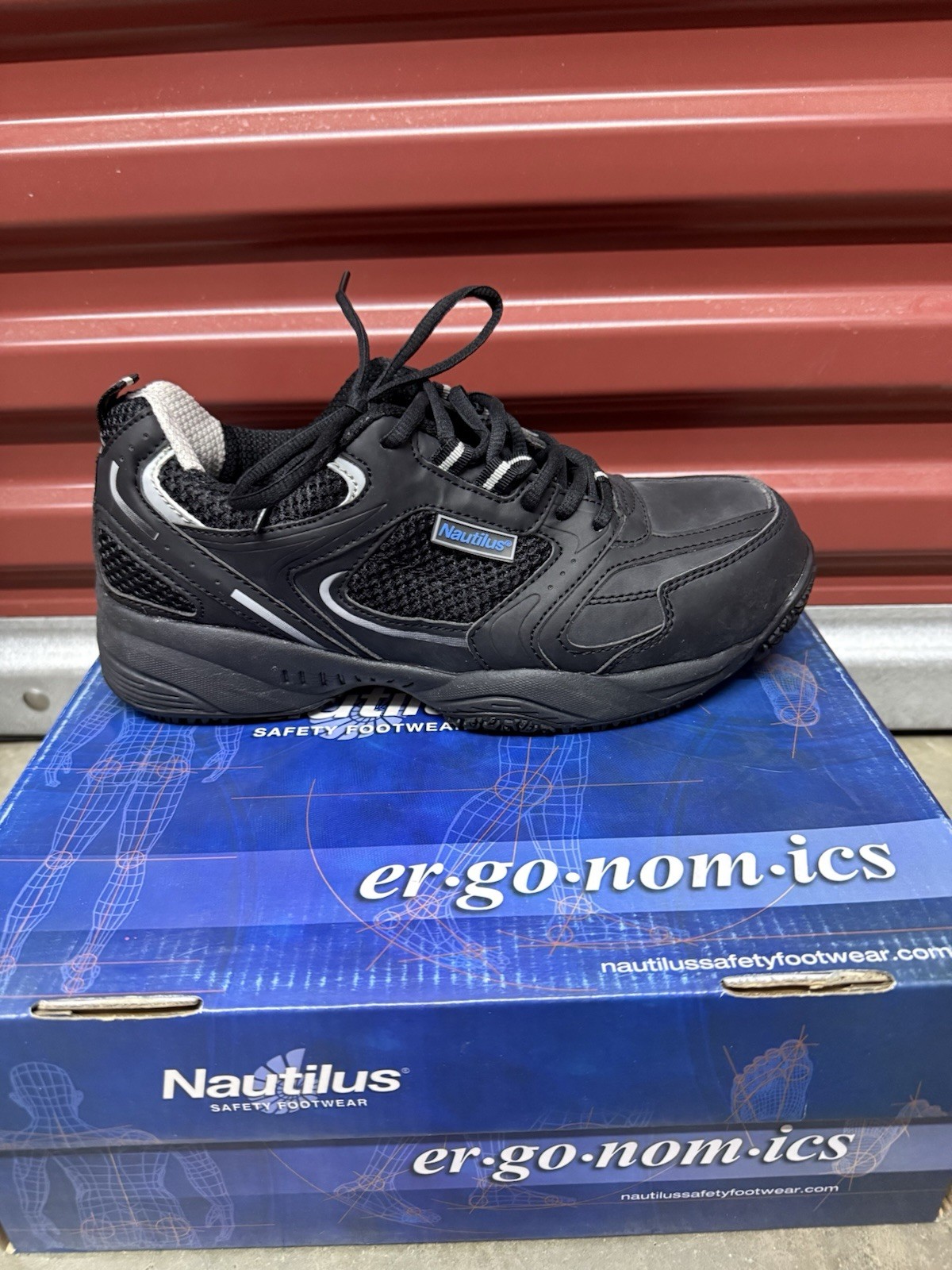 Nautilus N2111 Mens NEW Steel Safety Toe Work Shoe Black Grey US Size 9 Medium
