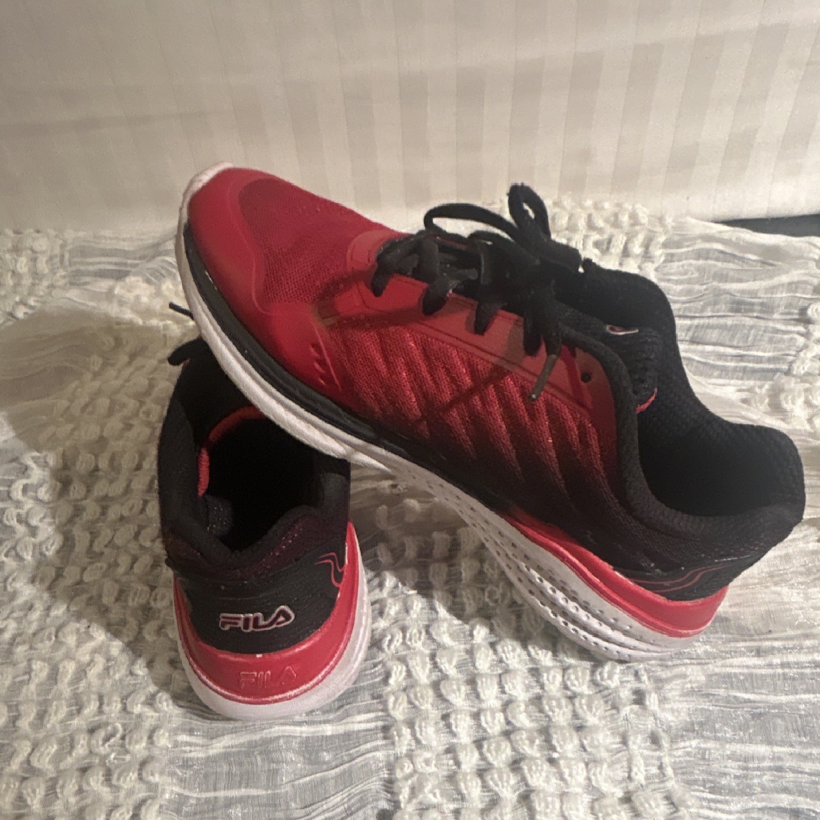 FILA Men’s Lace Up Sneakers Red Black White Textile Synthetic 3RM02561-603