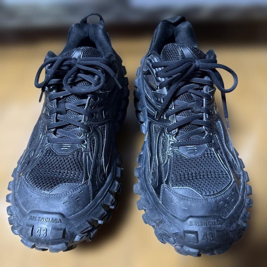 Men 9.5US Balenciaga Bouncer Old Defender Black 43
