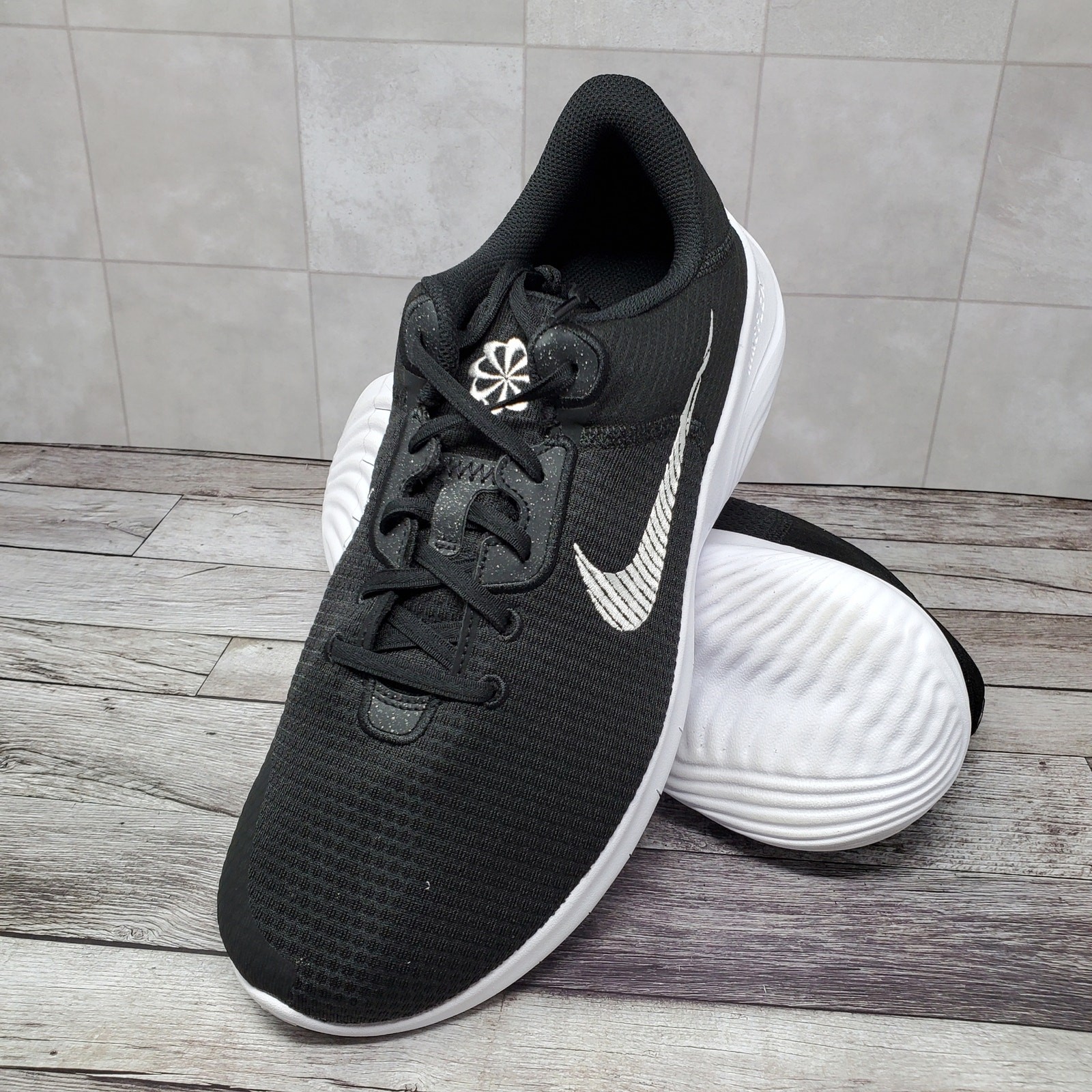 Nike Flex Experience Run 11 Black White Men’s Size 11.5 DD9284-001
