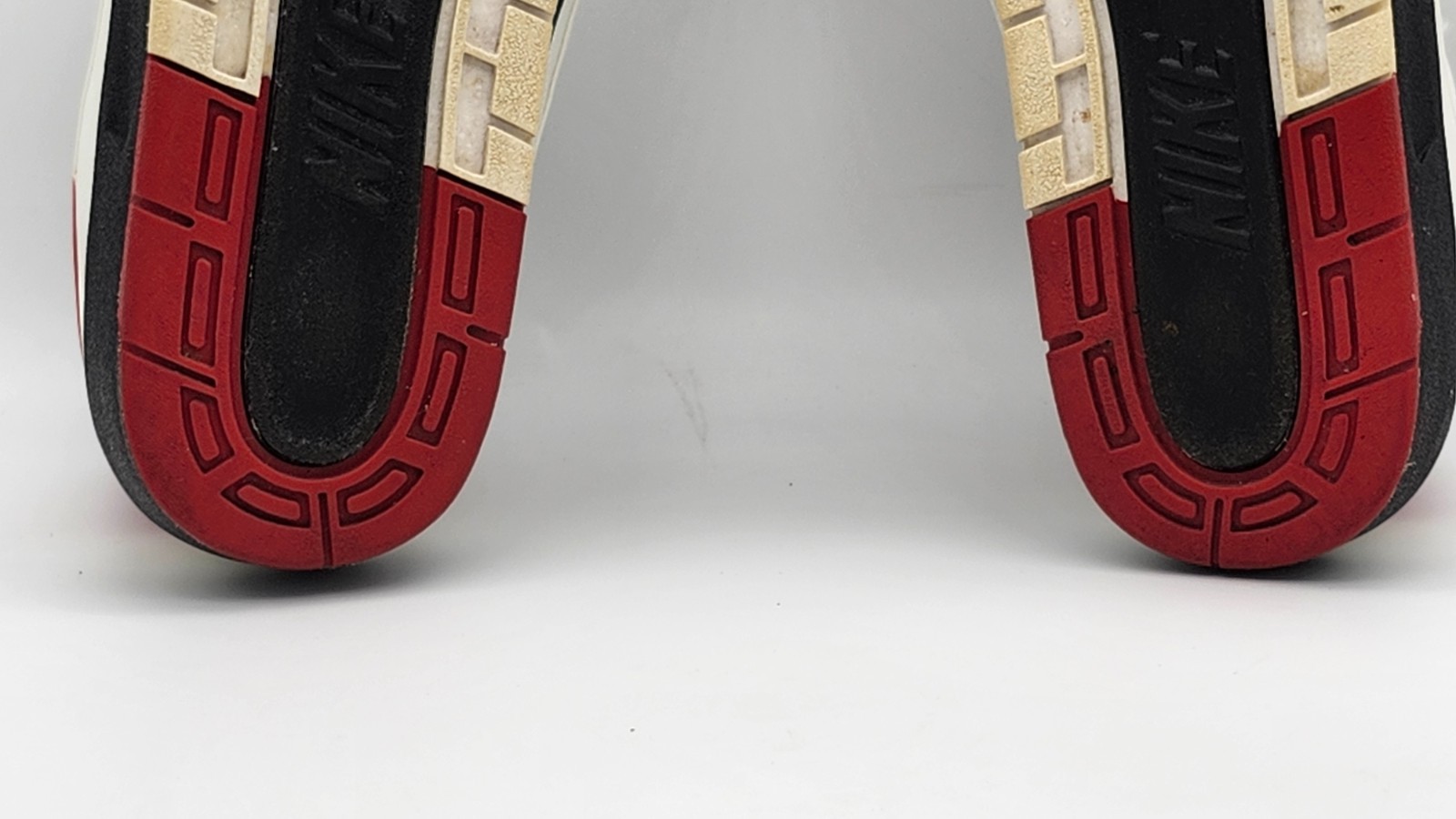 Size 8.5 – Air Jordan 2 Retro 2016 Low Chicago White/Red/Black 832819-101