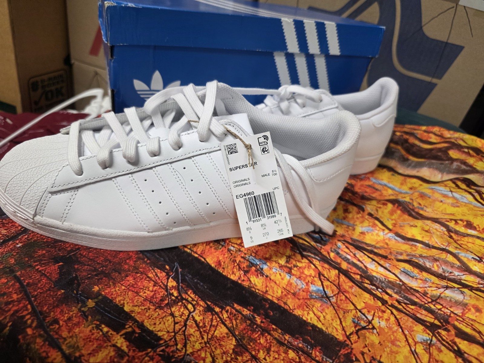 adidas Superstar Men’s Low Top Lace-Up Sneakers White EG4960