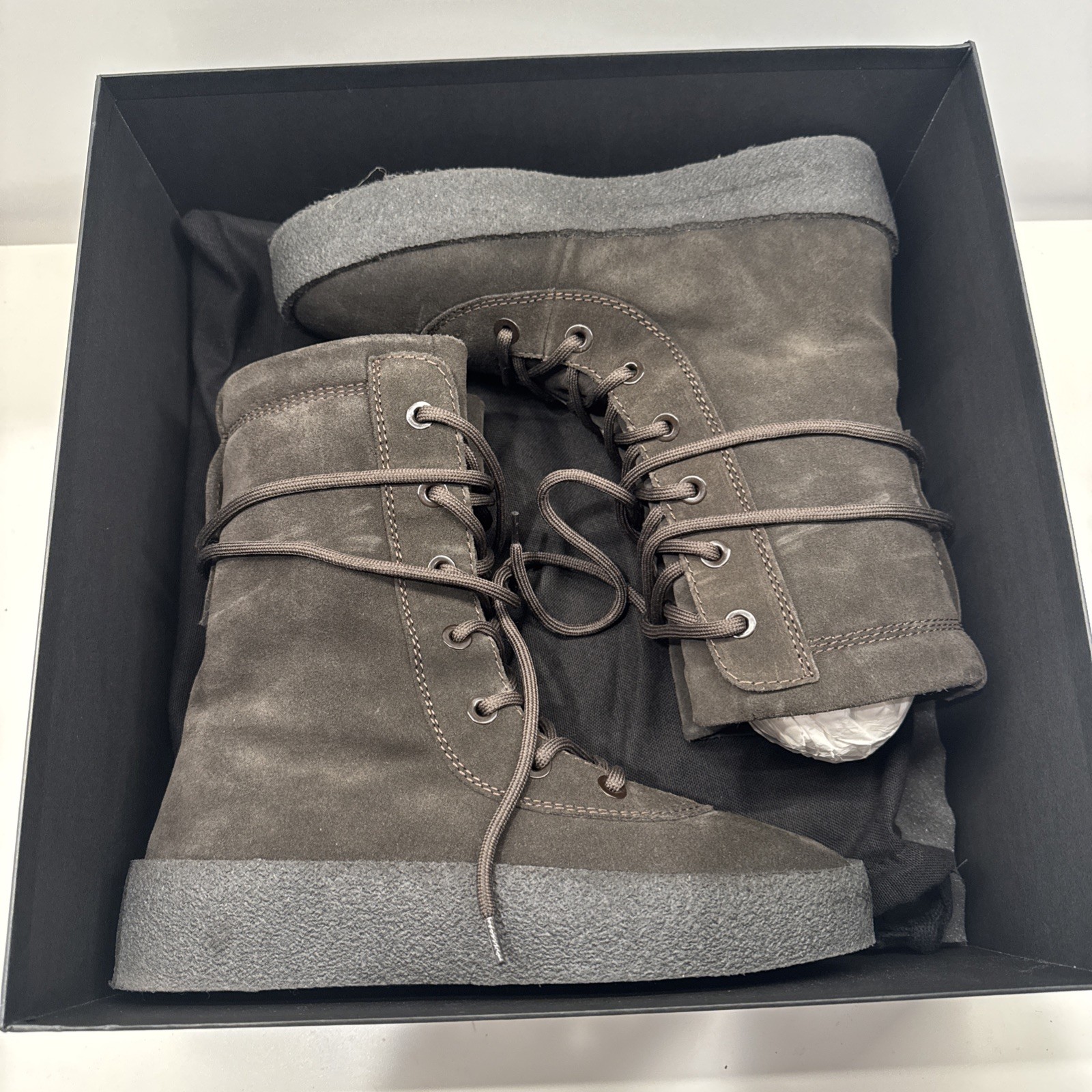 Adidas Yeezy Season 2 Military Crepe Boot Oil – Size EU 41 US 8 – KW1011.100