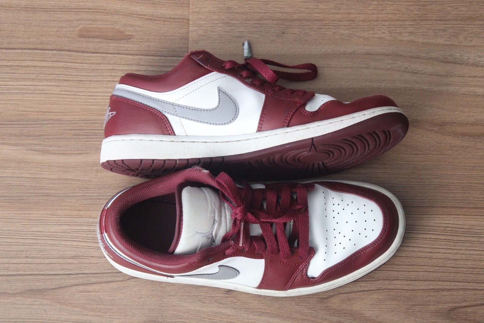 Jordan Air Jordan 1 Low Cherrywood Red White/Bordeaux/Grey Size 9.5 (US)