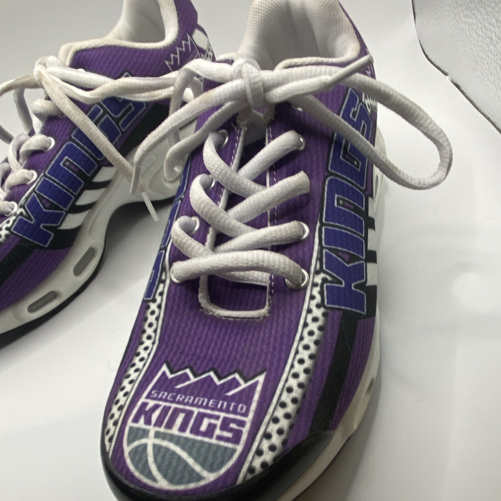 Sacramento Kings Purple/White/Black Low Top Lace-Up Men’s Basketball Sneaker