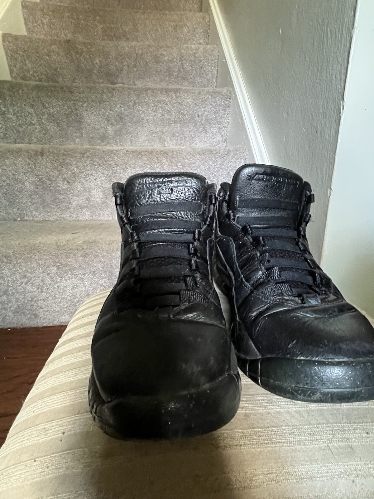 Jordan Air Jordan 10 Retro NYC Black Leather High Top Sneakers 310805-012